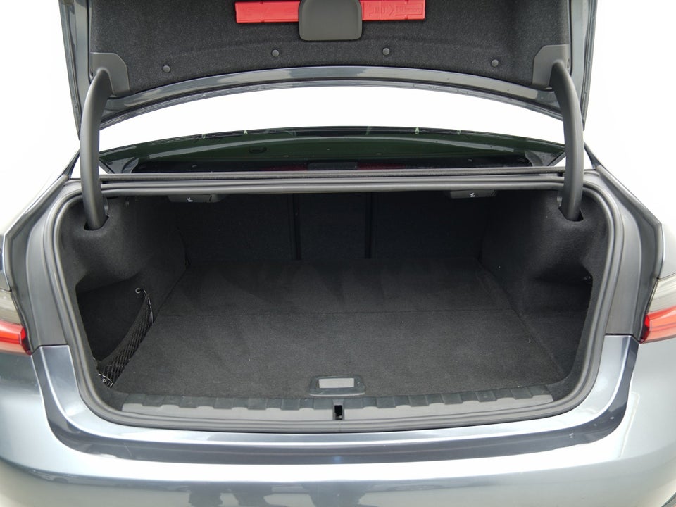 BMW 330e 2,0 Sport Line aut. 4d