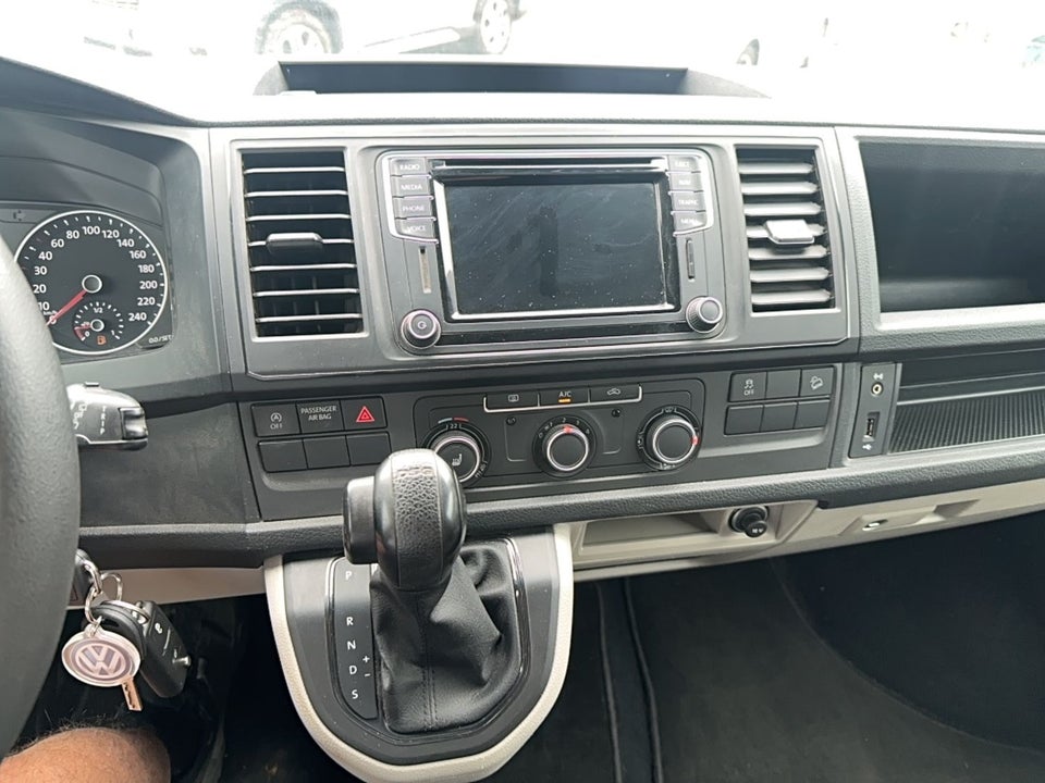 VW Transporter 2,0 TDi 204 Kassevogn DSG 4Motion kort
