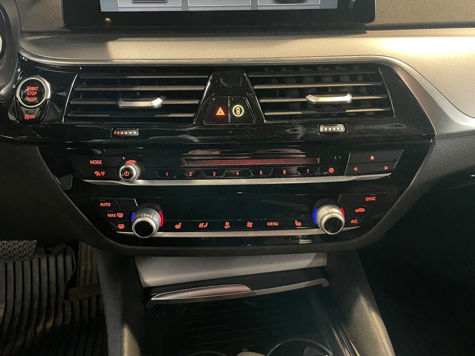 BMW 530d 3,0 Sport Line aut. 4d