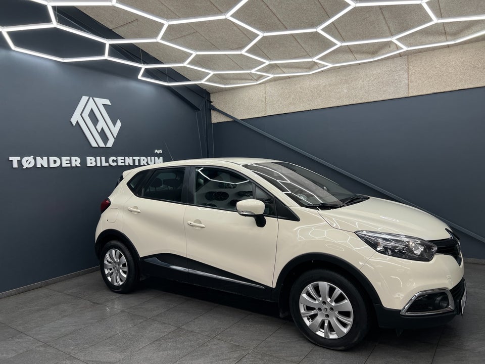 Renault Captur 0,9 TCe 90 Expression 5d