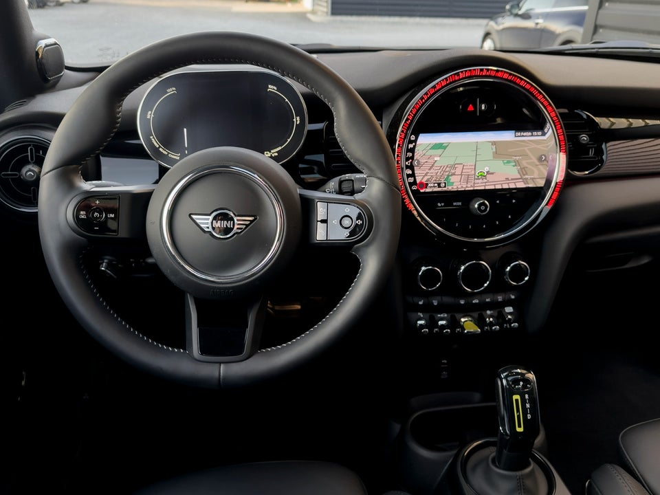 MINI Cooper SE Classic 3d