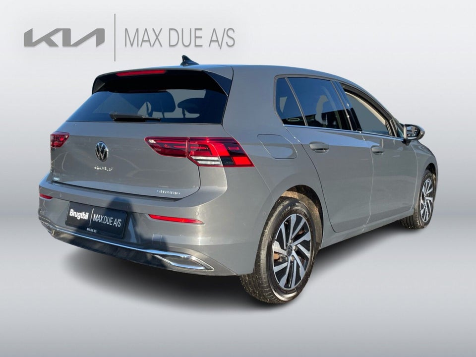 VW Golf VIII 1,4 eHybrid DSG 5d