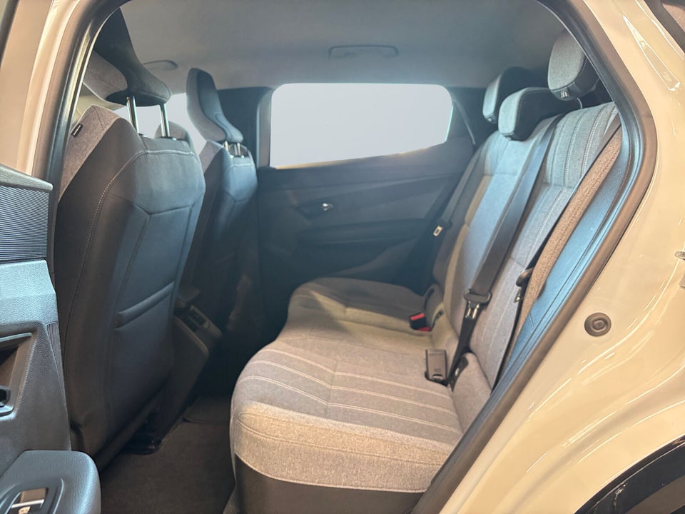 Renault Megane E-Tech 40 Equilibre 5d