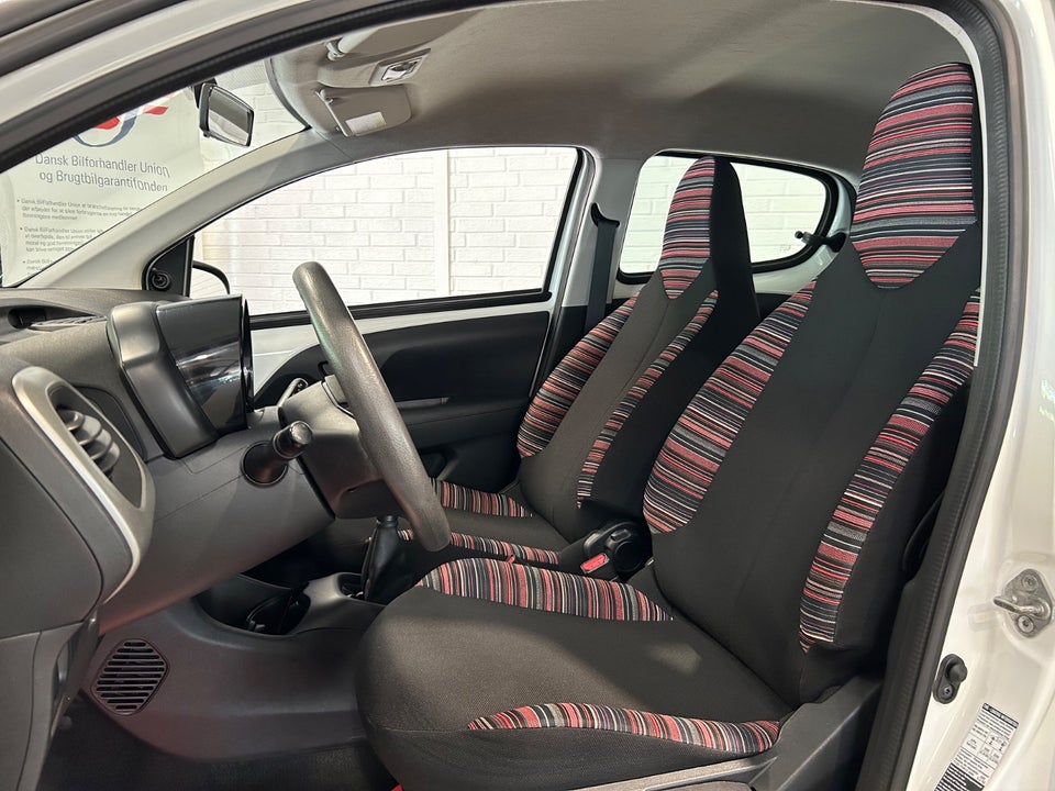 Citroën C1 1,2 PureTech Attraction 5d