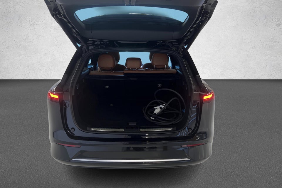 Xpeng G9 Performance 5d