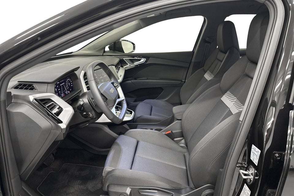 Audi Q4 e-tron 45 Progress 5d