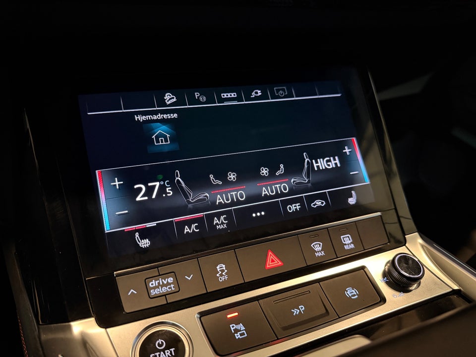 Audi Q8 e-tron 55 S-line quattro 5d