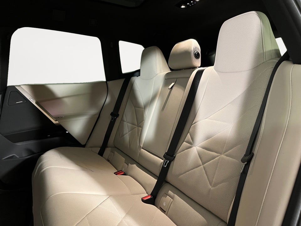BMW iX xDrive40 Supercharged 5d