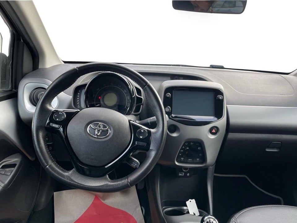 Toyota Aygo 1,0 VVT-i x-pose 5d