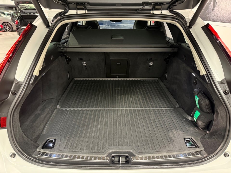 Volvo V90 2,0 T8 ReCharge Inscription aut. AWD 5d