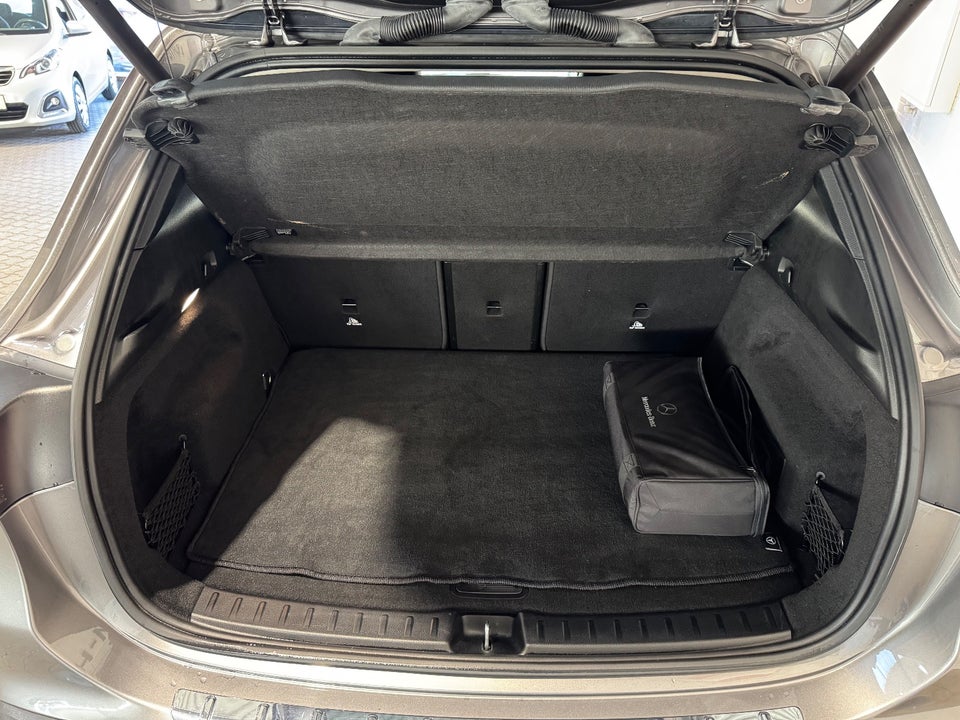 Mercedes EQA250 Progressive 5d