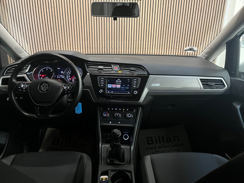 VW Touran 1,6 TDi 115 Comfortline 7prs 5d