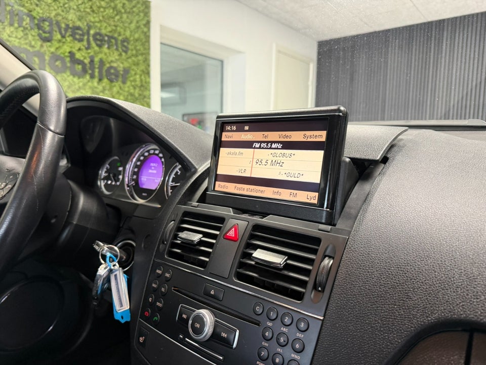 Mercedes C200 2,2 CDi BE 4d
