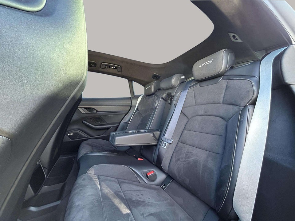 Porsche Taycan GTS Performance+ Sport Turismo 5d