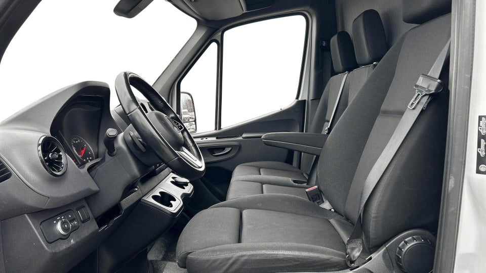 Mercedes Sprinter 317 2,0 CDi A2 Kassevogn aut. RWD