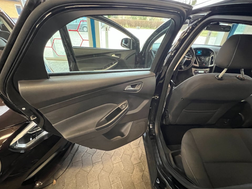 Ford Focus 1,0 SCTi 125 Titanium 5d