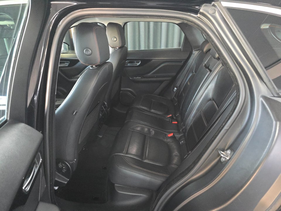 Jaguar F-Pace 2,0 D180 Pure aut. AWD 5d