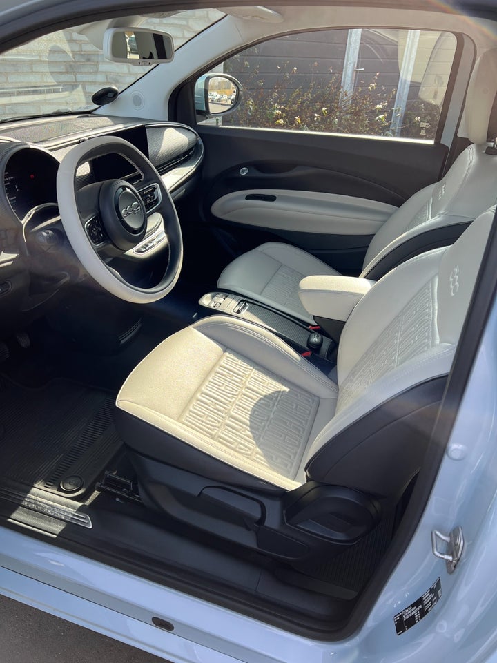 Fiat 500e 42 la Prima 3d