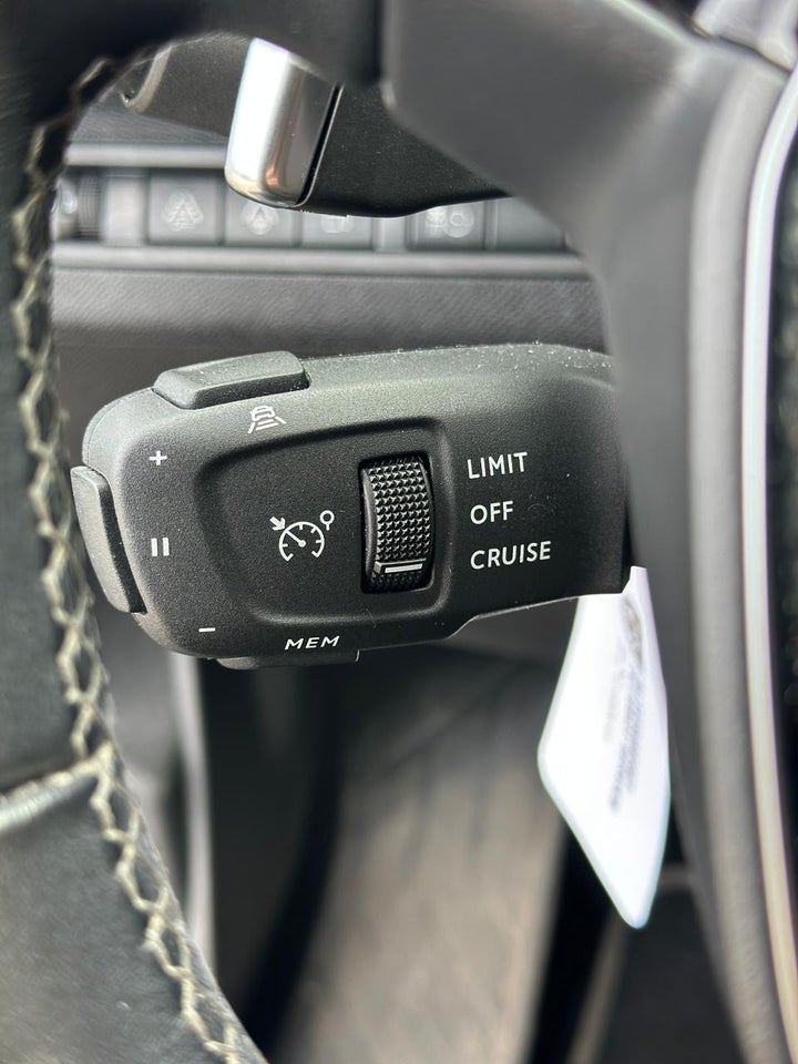 Peugeot 3008 1,6 Hybrid Allure Limited EAT8 5d