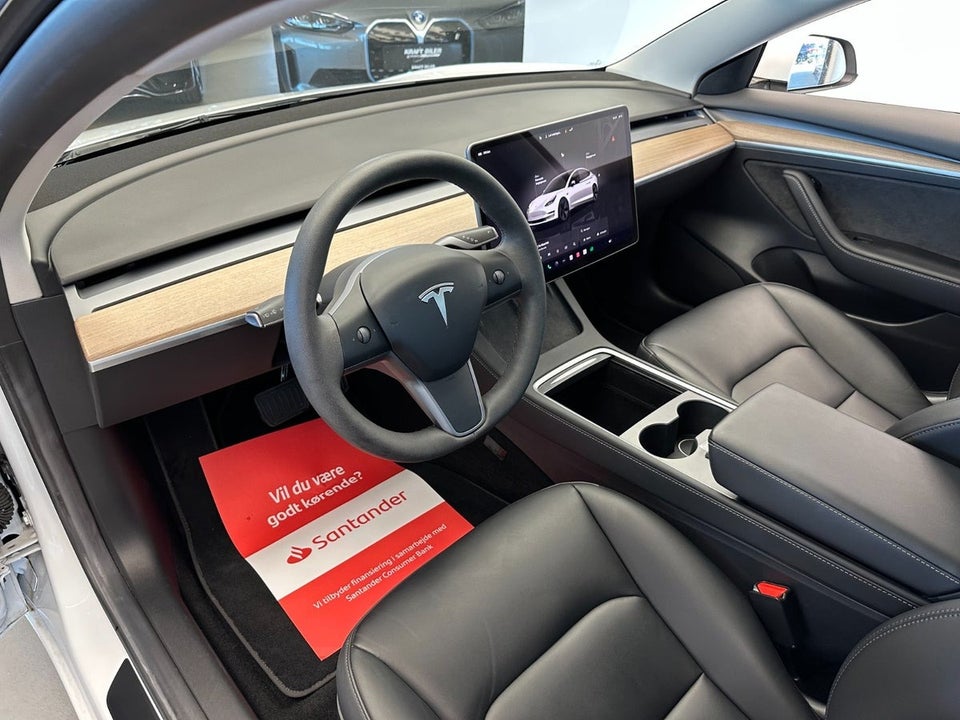 Tesla Model 3 RWD 4d