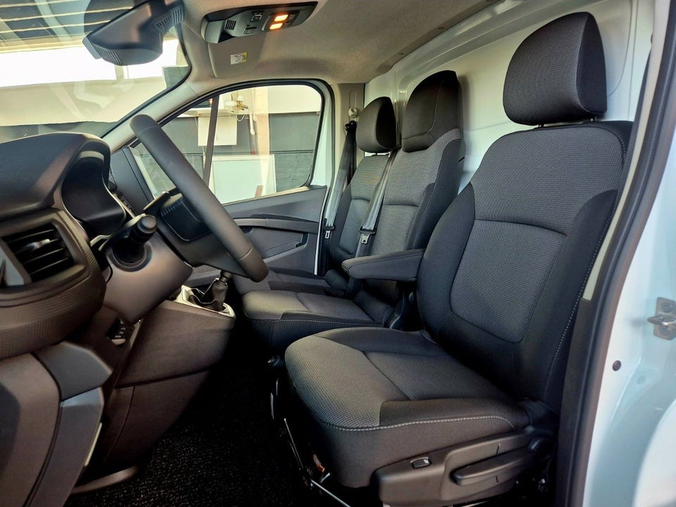 Renault Trafic 2,0 dCi 130 L2H1