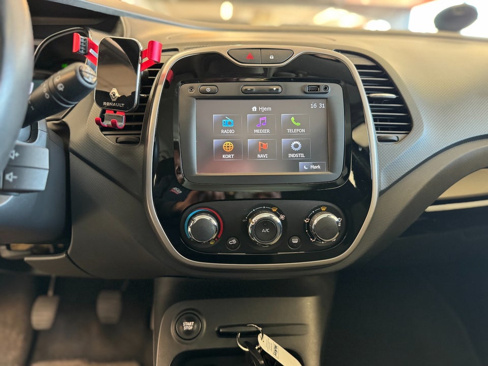 Renault Captur 0,9 TCe 90 Expression Navi Style 5d