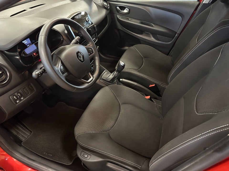 Renault Clio IV 1,2 16V Life Sport Tourer 5d