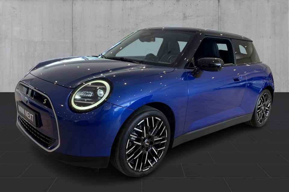 MINI Cooper SE Favoured Trim XL 3d