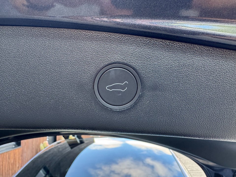 Tesla Model 3 Long Range AWD 4d