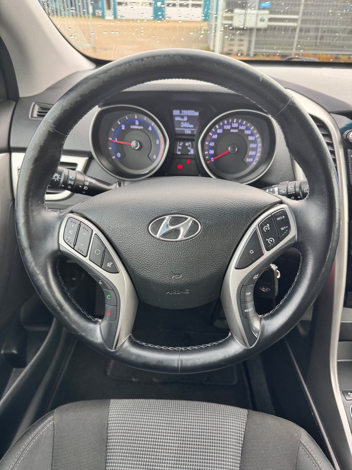 Hyundai i30 1,6 CRDi 110 Active CW 5d