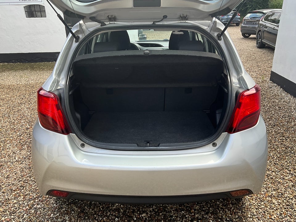 Toyota Yaris 1,0 VVT-i T2 Komfort 5d