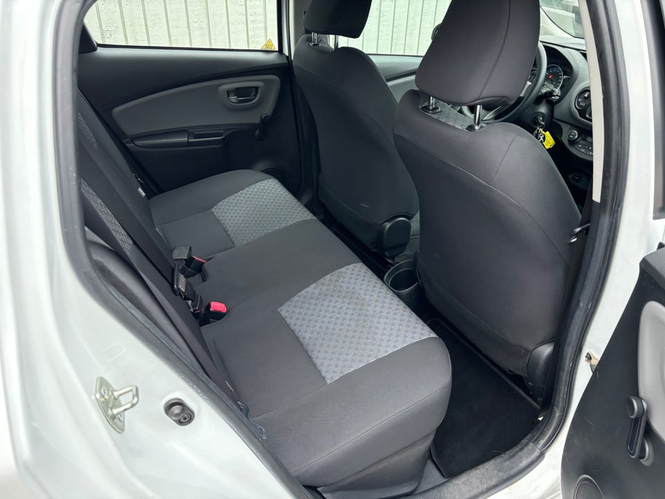 Toyota Yaris 1,5 Hybrid H1 e-CVT 5d