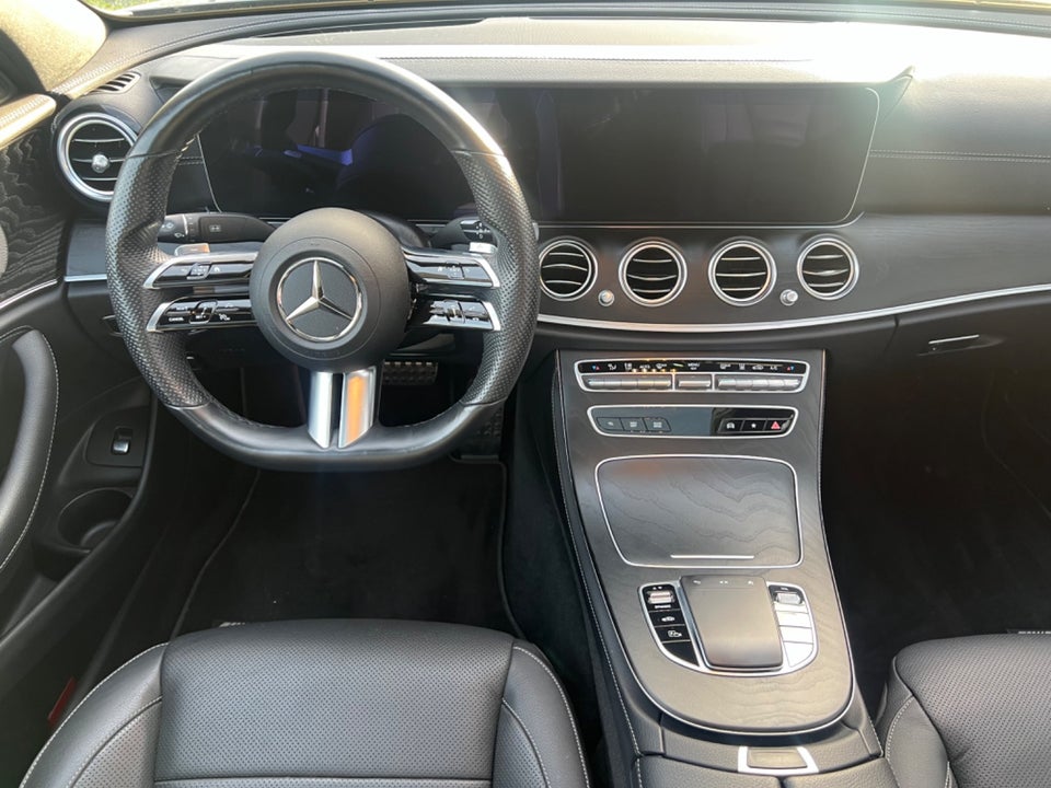 Mercedes E300 de 2,0 AMG Line aut. 4Matic 4d