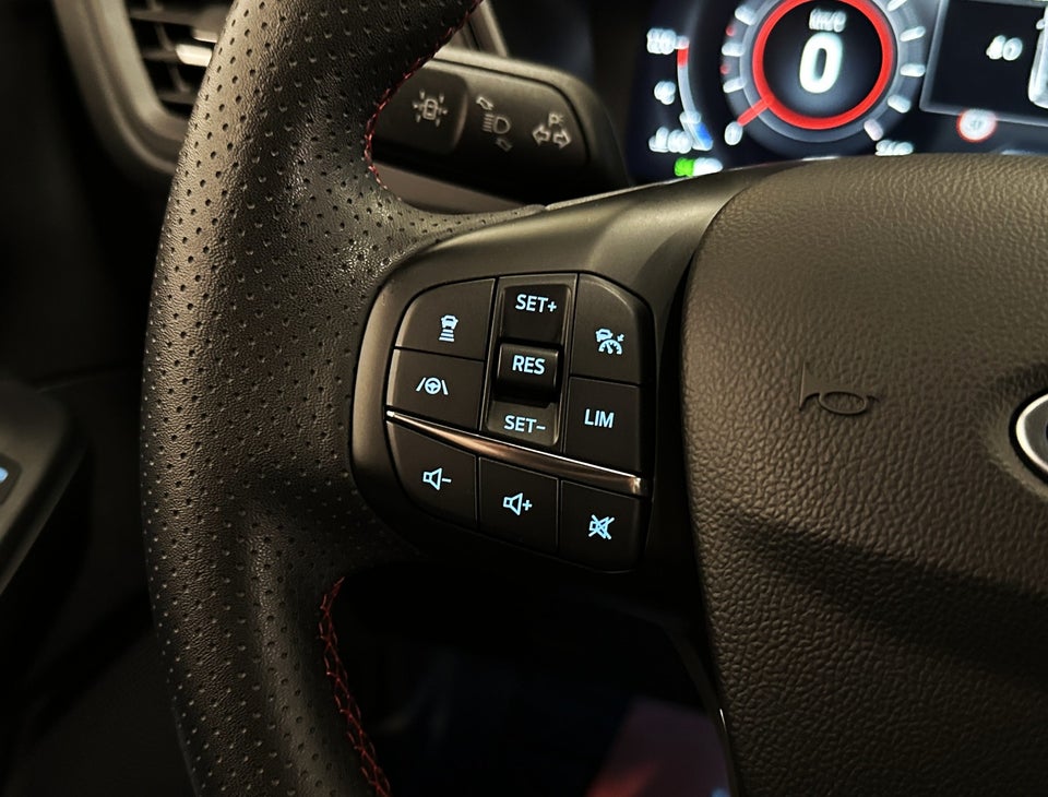 Ford Kuga 2,5 PHEV ST-Line X CVT 5d