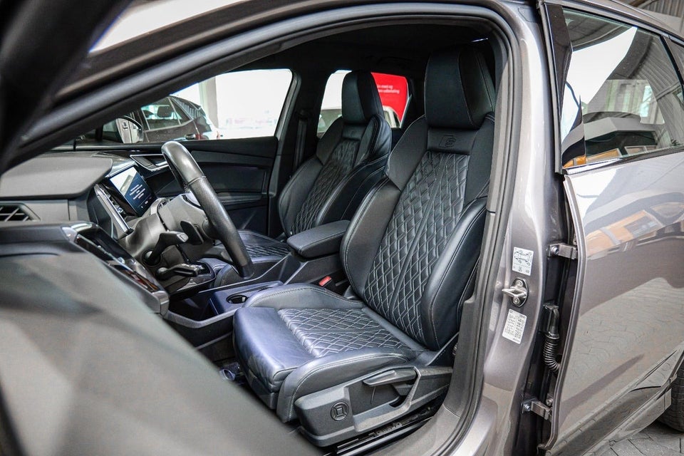 Audi Q4 e-tron 40 S-line 5d