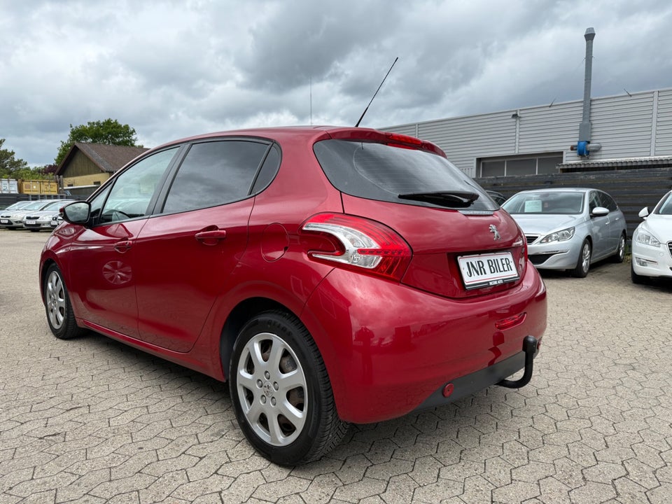 Peugeot 208 1,2 VTi Active 5d