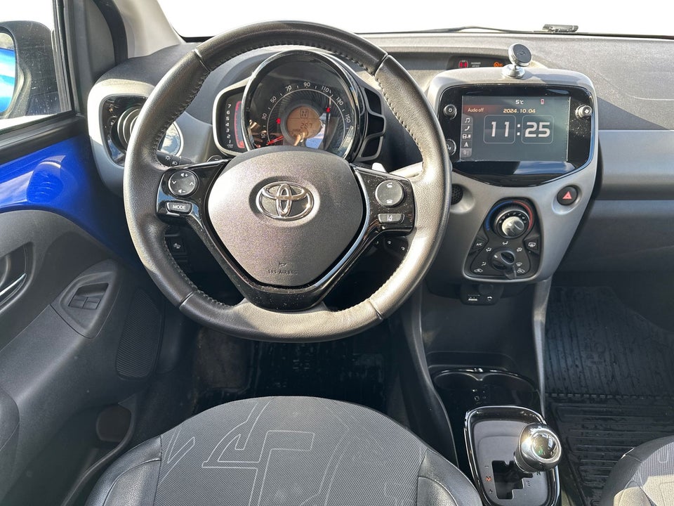 Toyota Aygo 1,0 VVT-i x-clusiv x-shift 5d