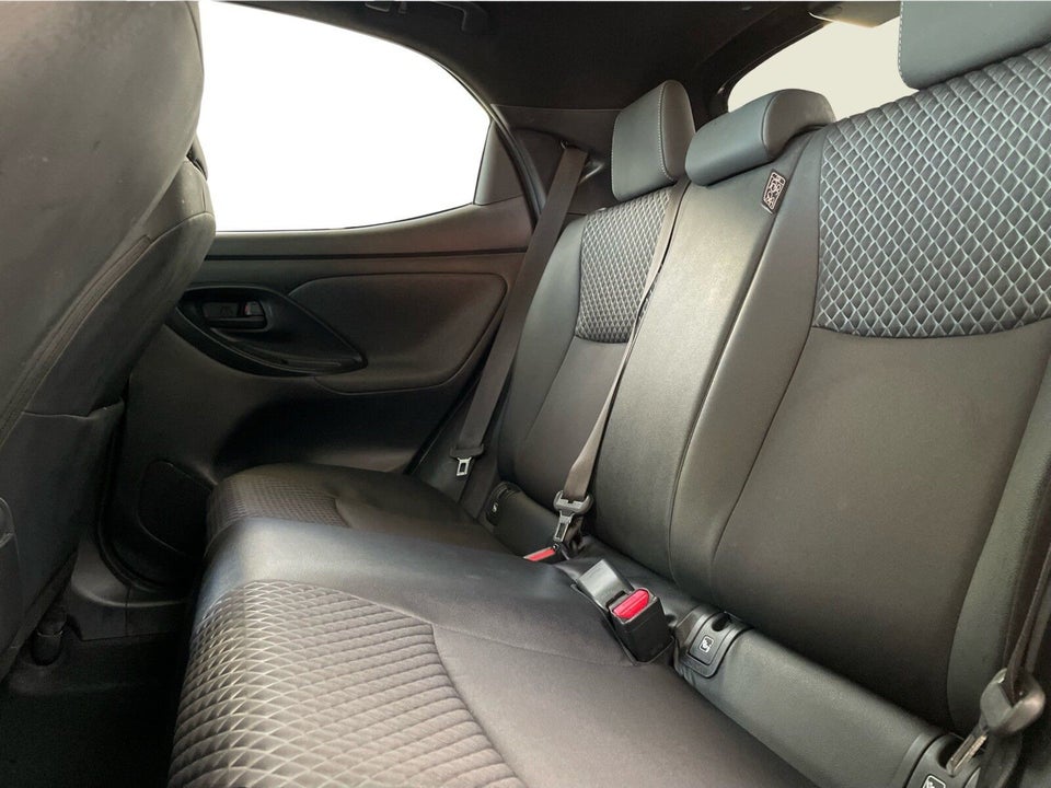 Toyota Yaris 1,5 Hybrid H3 Style e-CVT 5d