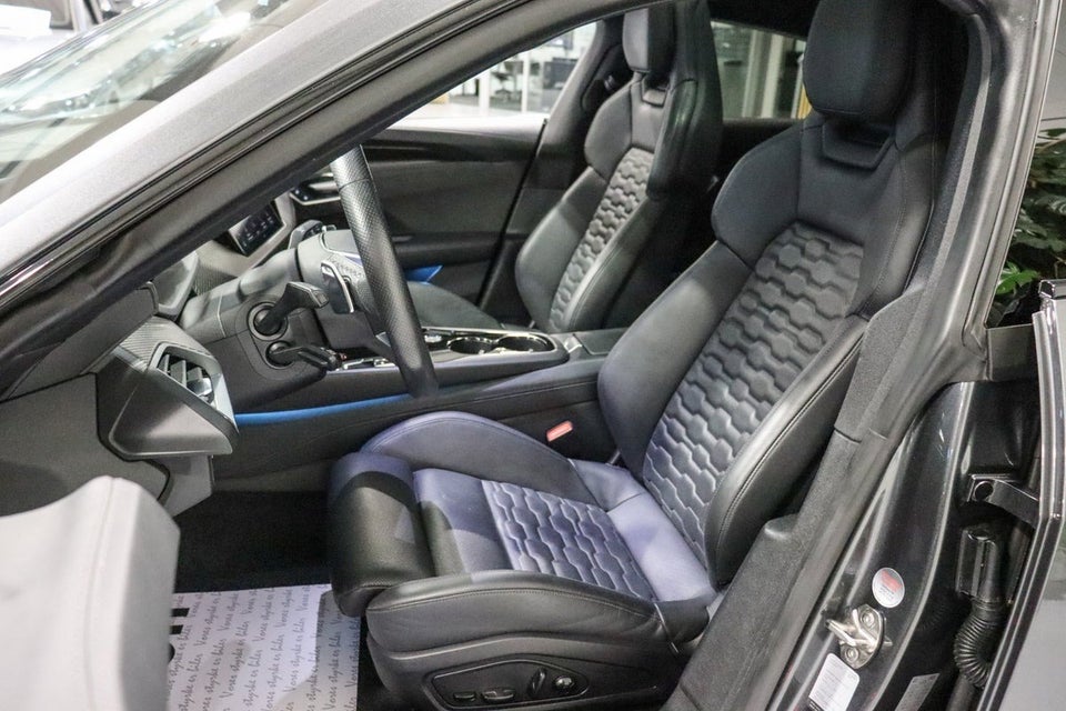 Audi e-tron GT quattro 4d