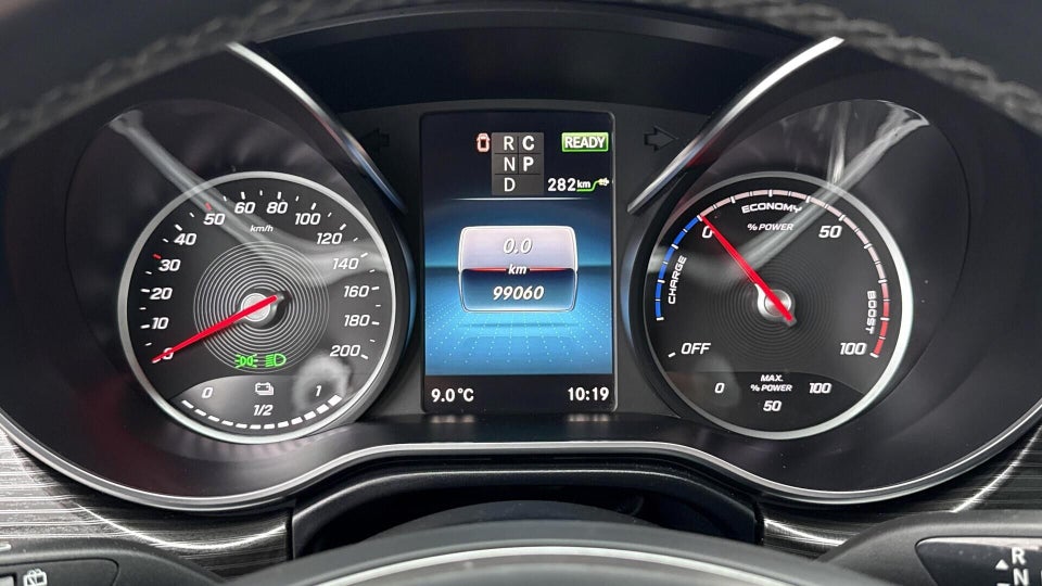 Mercedes EQV300 Avantgarde L Van