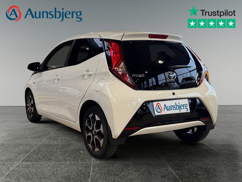 Toyota Aygo 1,0 VVT-i x-press 5d