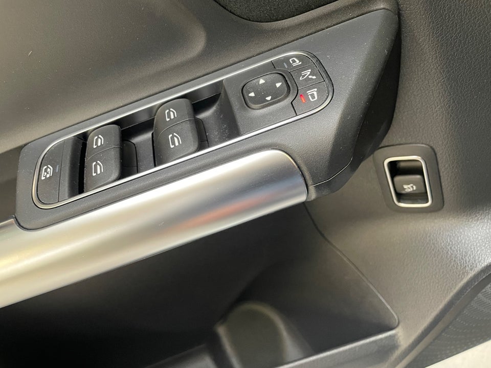 Mercedes EQA350 AMG Line 4Matic 5d