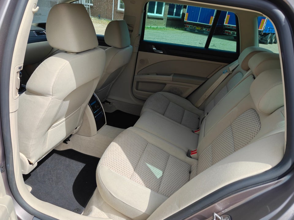 Skoda Superb 1,8 TSi 160 Elegance Combi 5d
