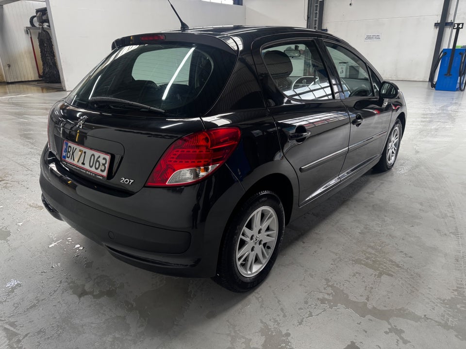 Peugeot 207 1,4 HDi 70 Active 5d