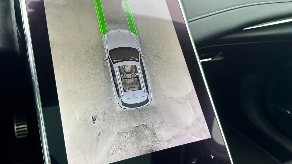 MG Marvel R Luxury 5d