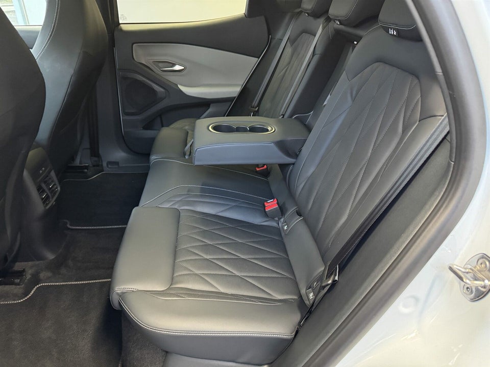 Ford Explorer 82 Premium Extended Range 5d