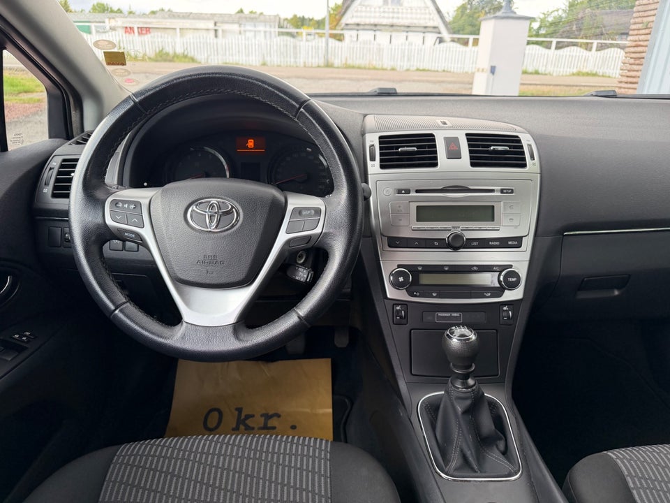 Toyota Avensis 1,6 VVT-i Limited stc. 5d