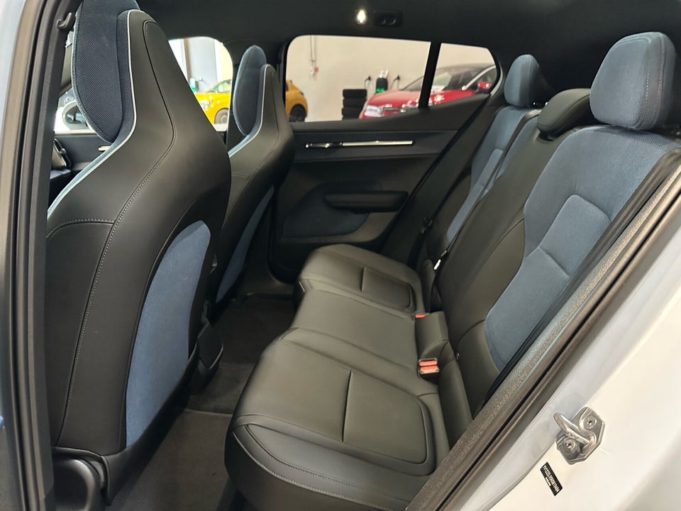 Volvo EX30 Extended Range Ultra 5d