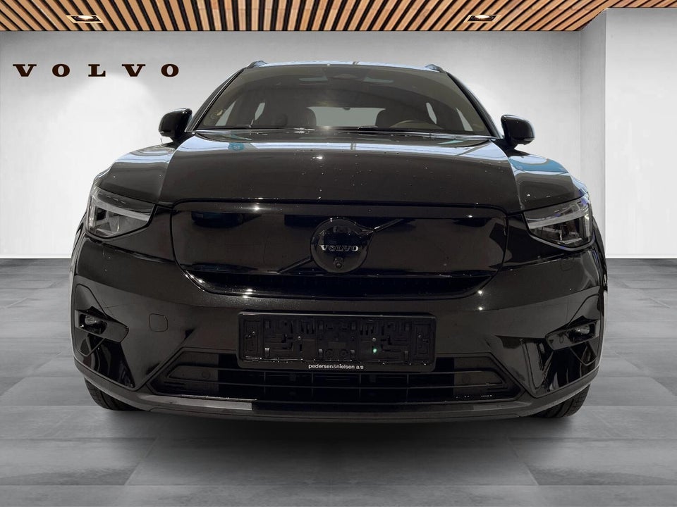 Volvo EX40 Extended Range Black Edition 5d