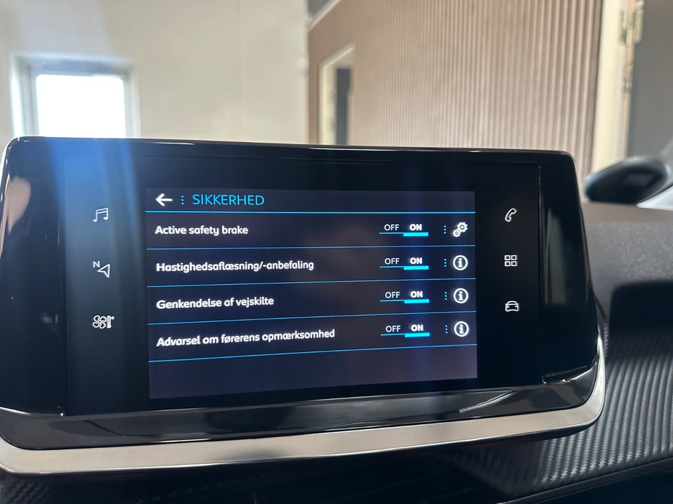 Peugeot 208 1,2 PureTech 100 Active 5d